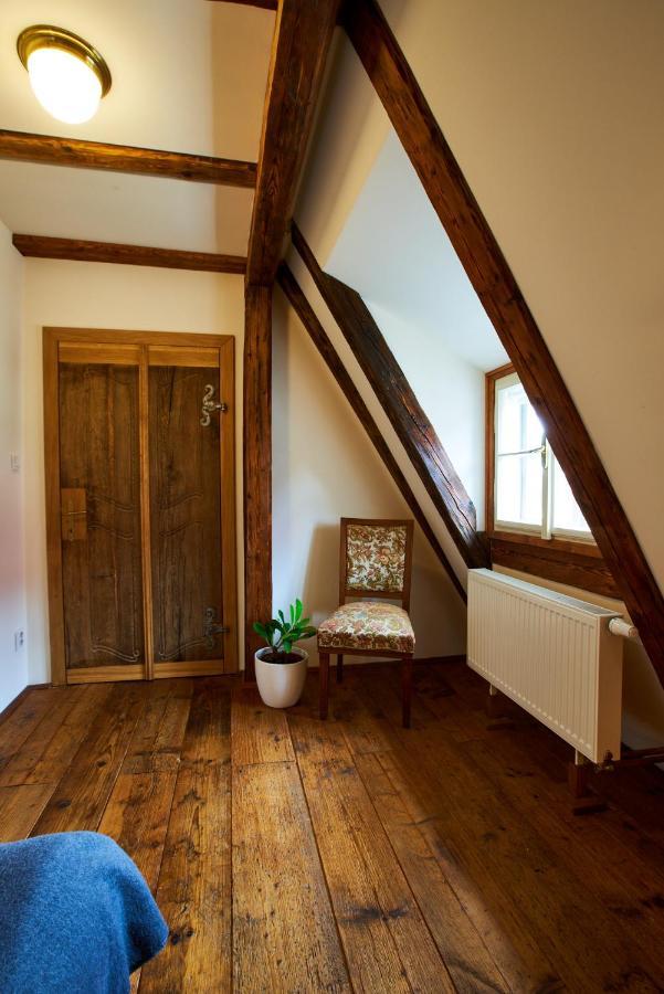 Baroque Chaplain House Kaplanka 1796 A. D. - Historical Luxury Apts In Bohemian Paradise Zelezny Brod Экстерьер фото